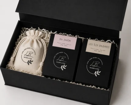 pack con dos velas aromáticas y un saquito de algodón para regalar